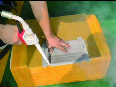 干冰去毛刺機模具清洗廠家直供干冰清洗的原理